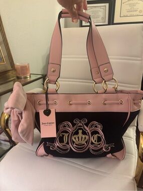 NWT Juicy Couture Pink and Black Terry Tote Crest Embroidery bag charm bag tag
